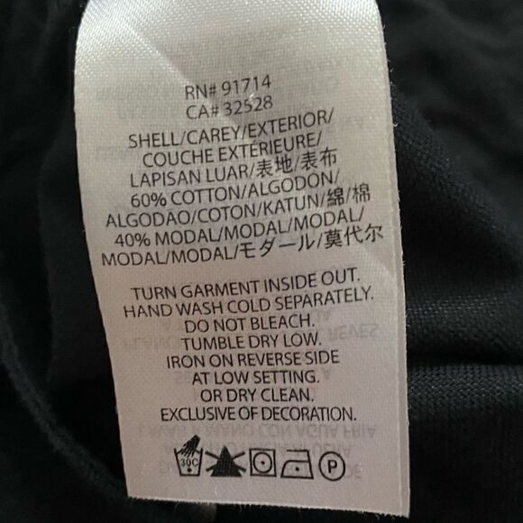 Armani Exchange Women’s Black Shorts SZ 2 - Picture 5 of 5